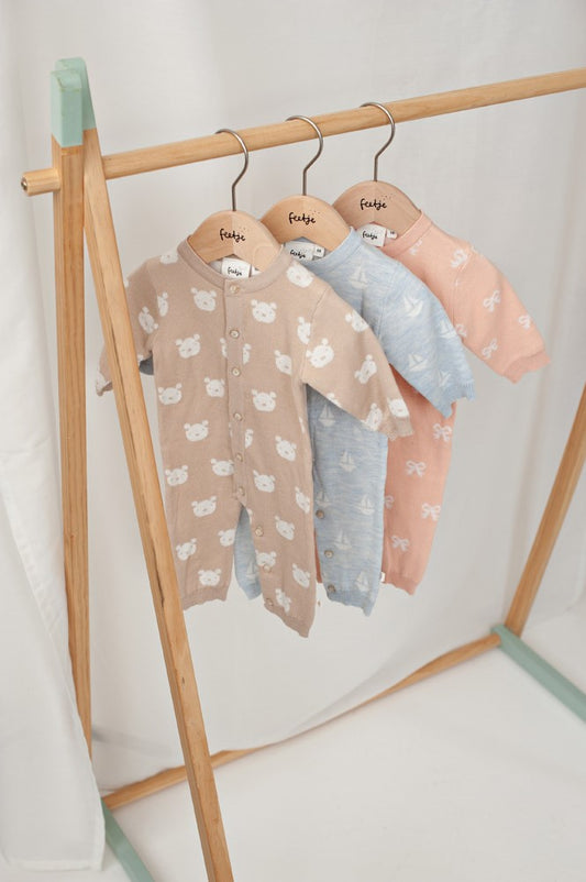 Feetje gebreid boxpakje